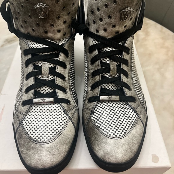 Mens Authentic Versace Sneakers - Picture 1 of 9